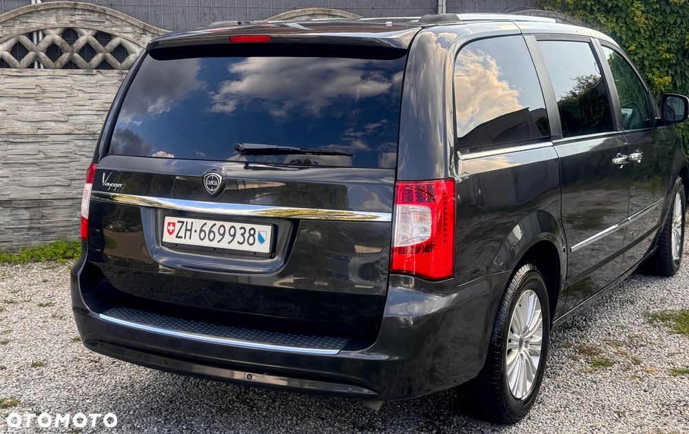Lancia Voyager 2.8CRD Platinum - 9