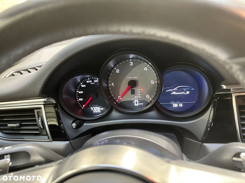 Porsche Macan - 14