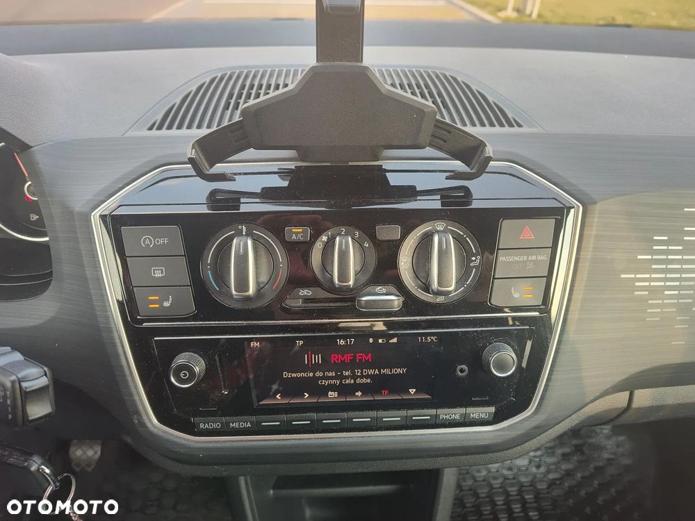 Volkswagen up! sound - 17