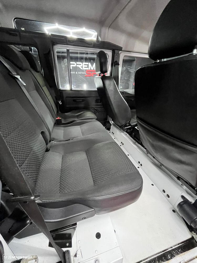Land Rover Defender 110 DPF SE - 12