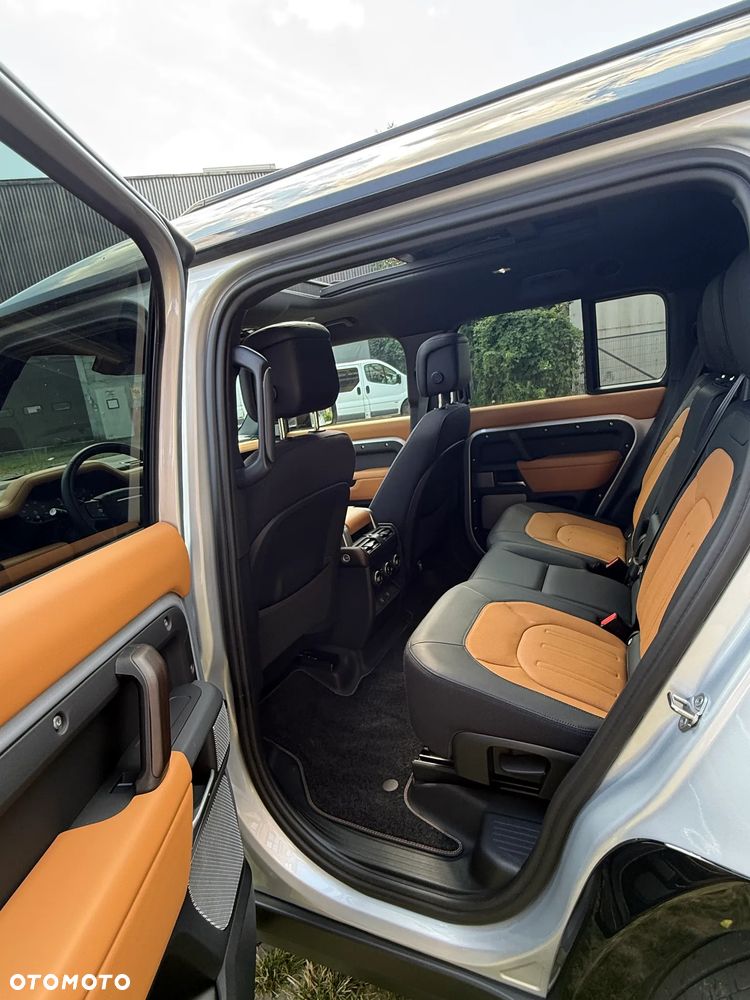Land Rover Defender 3.0 D300 mHEV X - 18