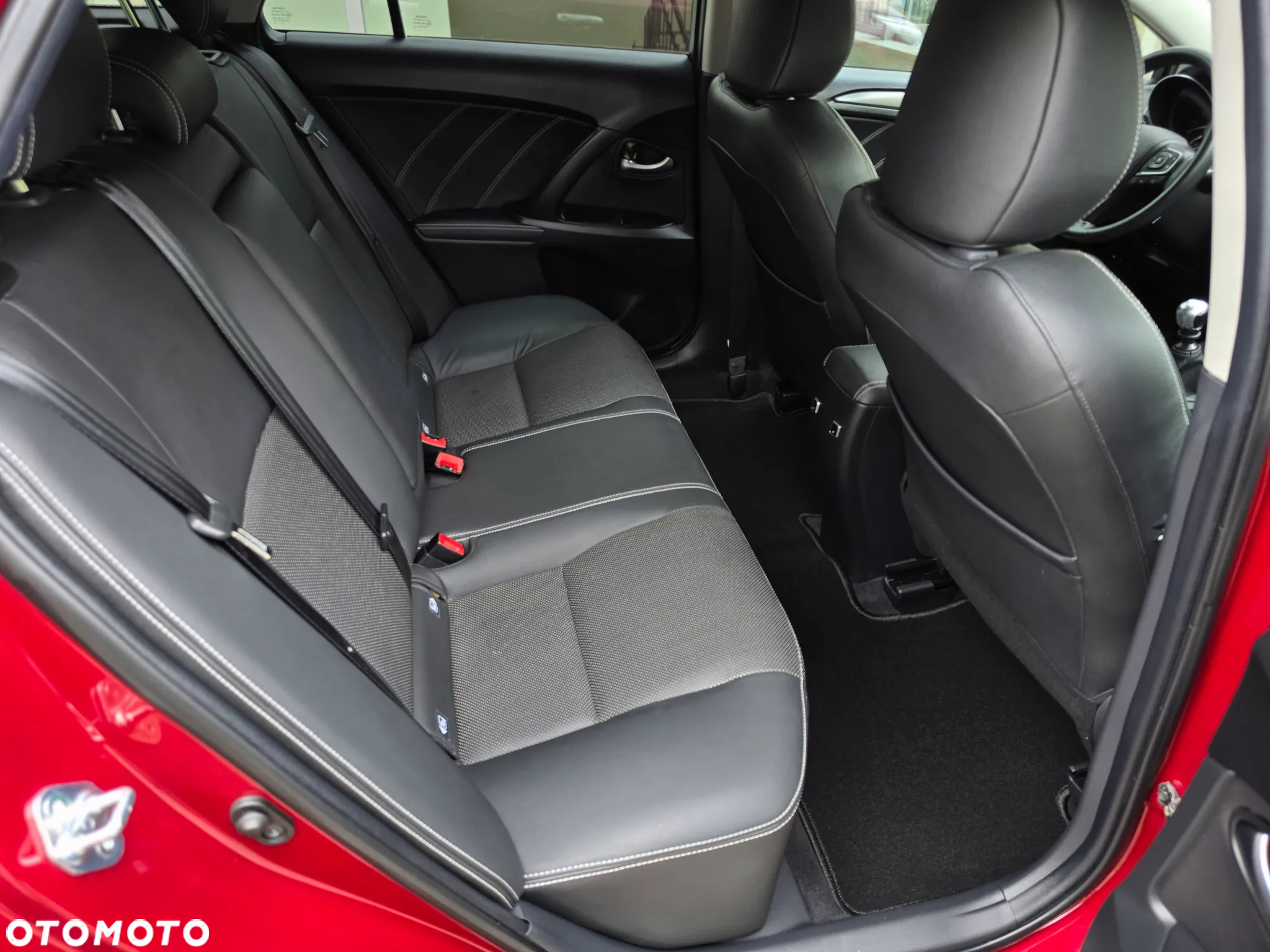 Toyota Avensis 1.8 Prestige - 24