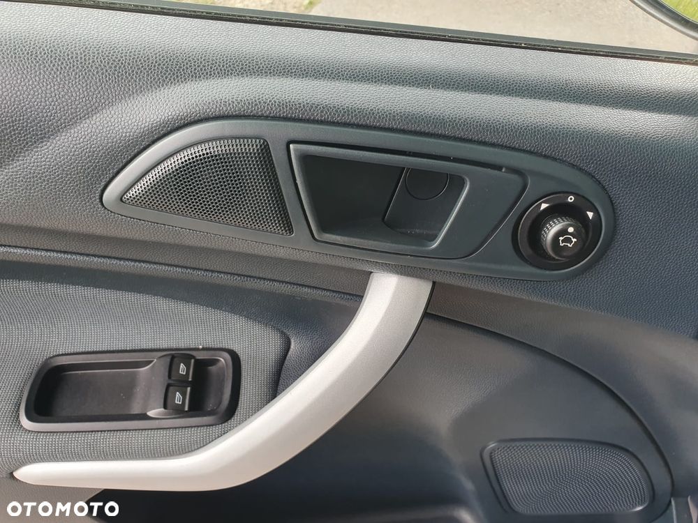 Ford Fiesta 1.25 Trend Edition - 27