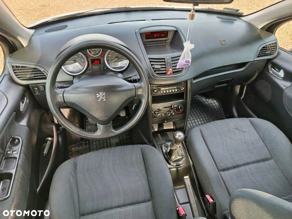 Peugeot 207 75 forever - 5