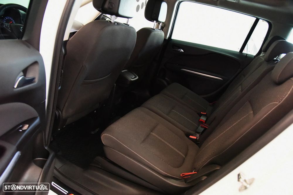 Opel Zafira 1.6 CDTi Innovation S/S - 26