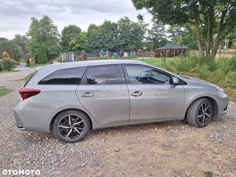 Toyota Auris - 11