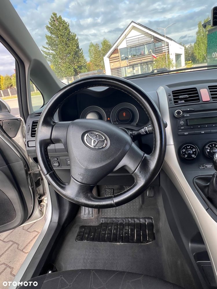 Toyota Auris - 9