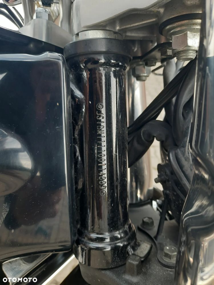 Suzuki Intruder - 23