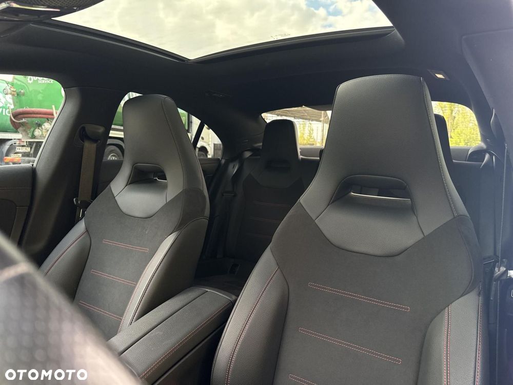 Mercedes-Benz CLA - 11