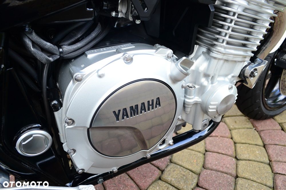 Yamaha XJR - 25