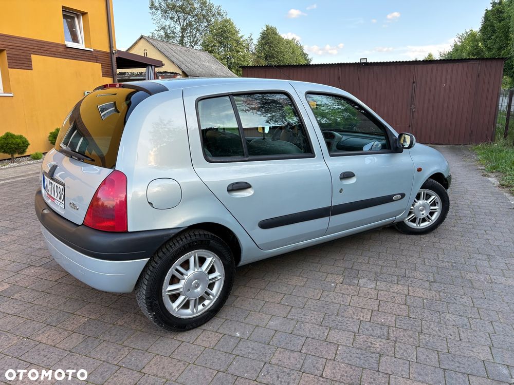 Renault Clio - 6