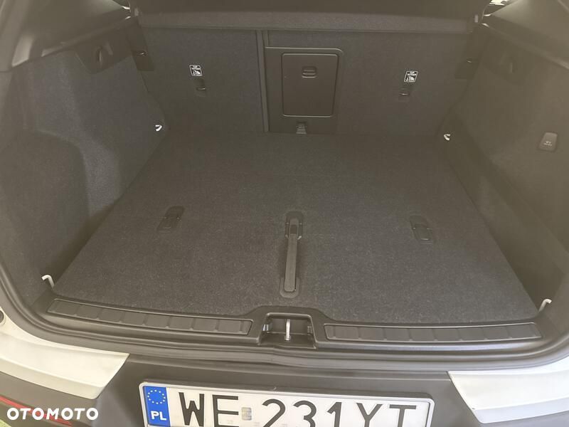 Volvo XC 40 T4 Momentum Pro - 23