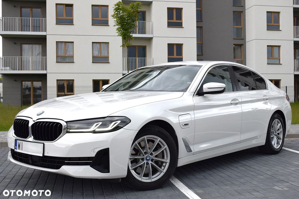 BMW Seria 5 530i xDrive mHEV sport - 12