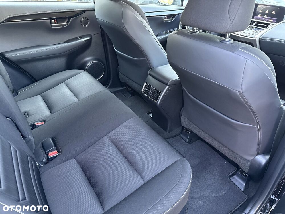 Lexus NX 300h Elegance 2WD - 11