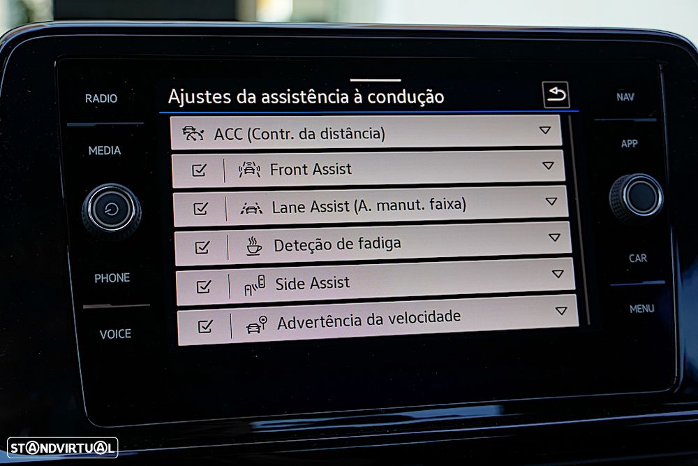 VW T-Roc 2.0 TDI R-Line DSG - 40