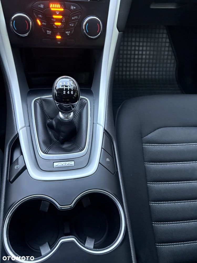 Ford Mondeo - 24
