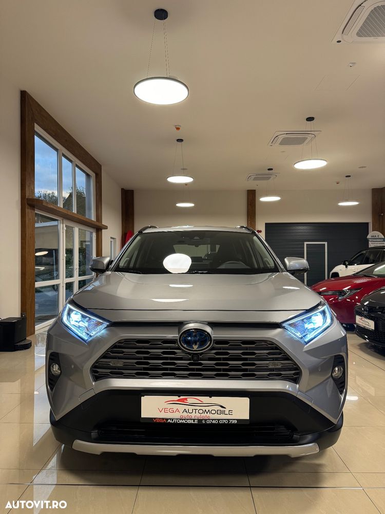 Toyota RAV4 2.5 4x4 Hybrid Team Deutschland - 36