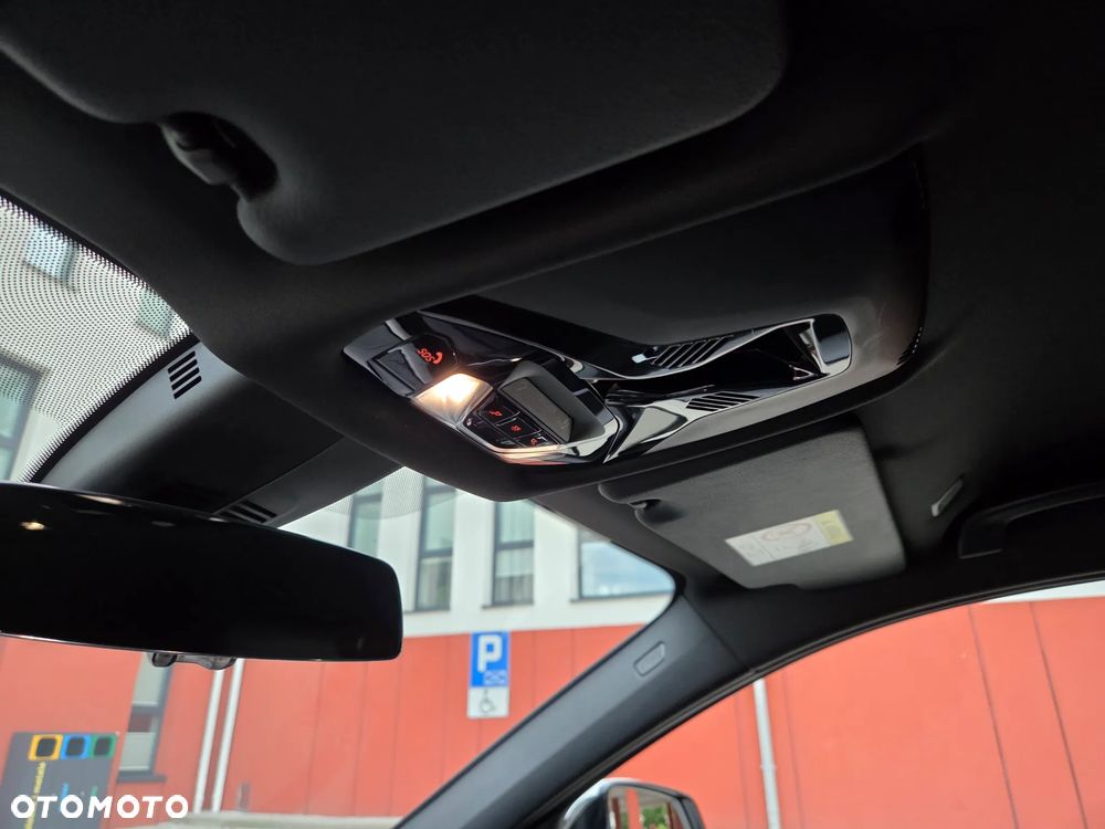 BMW Seria 1 118i M Sport - 17