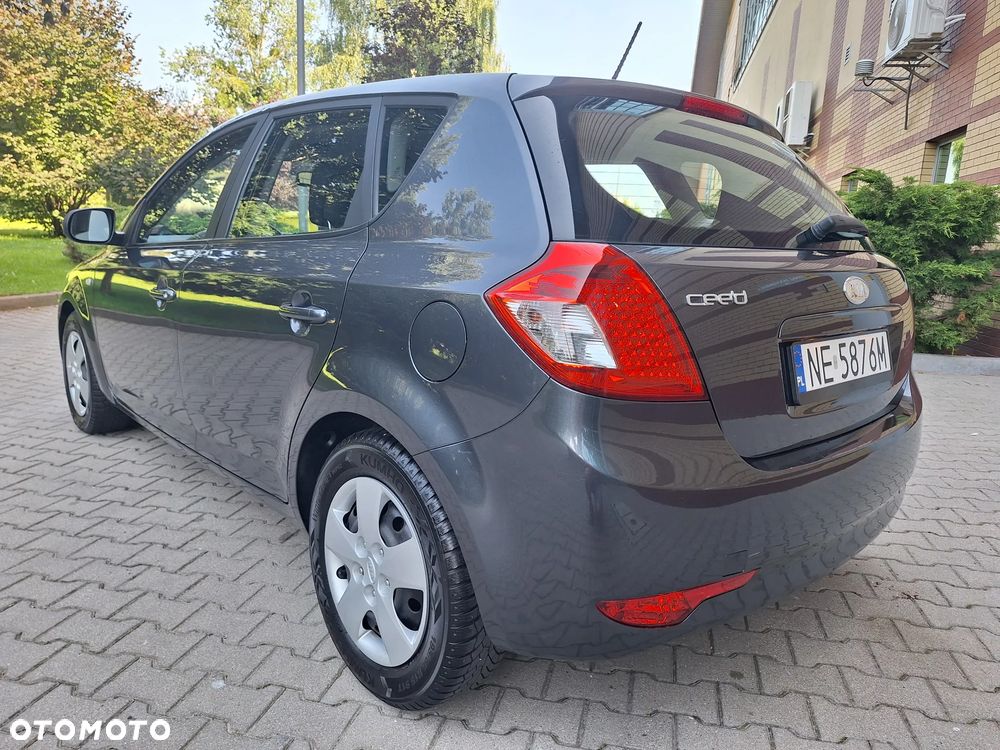 Kia Ceed 1.4 CVVT Spirit - 12