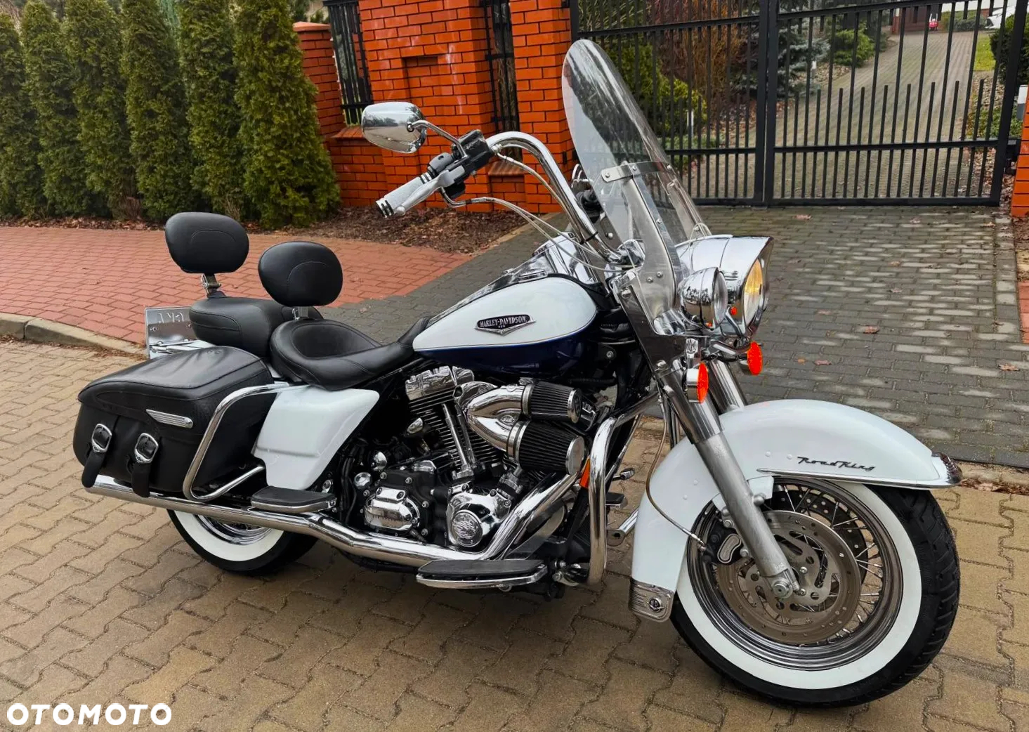 Harley-Davidson Touring Road King - 13