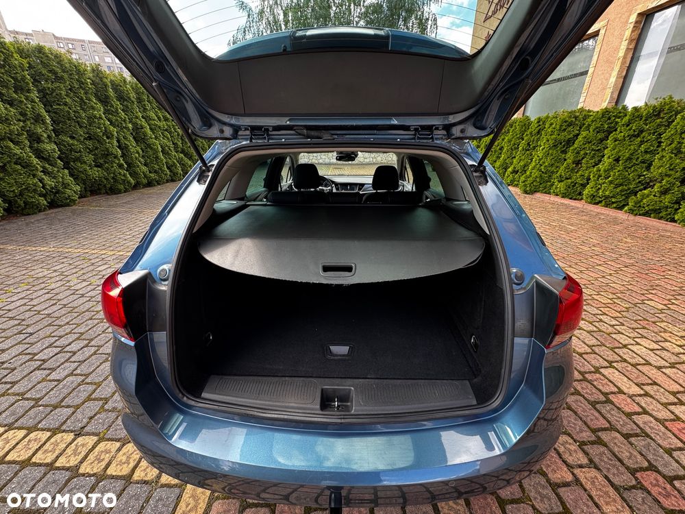 Opel Astra 1.6 CDTI Cosmo - 29