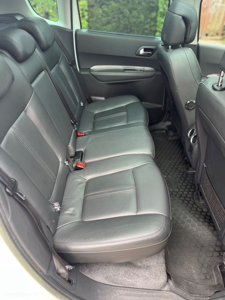 Peugeot 3008 2.0 HDi HYbrid4 - 13