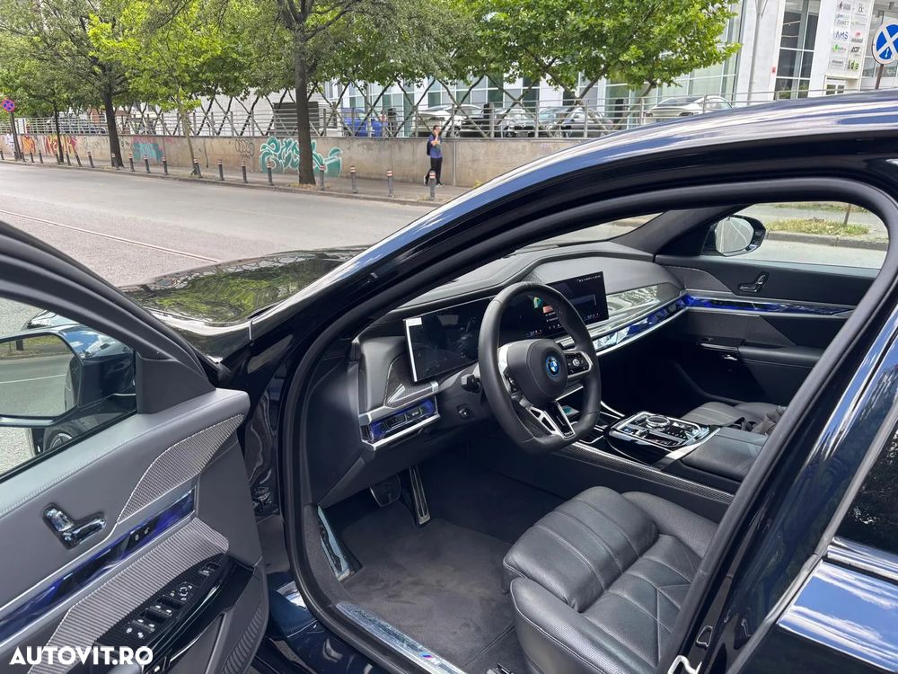 BMW i7 - 5