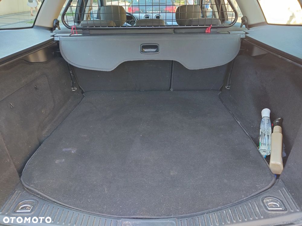 Ford Mondeo 2.0 TDCi Trend - 14