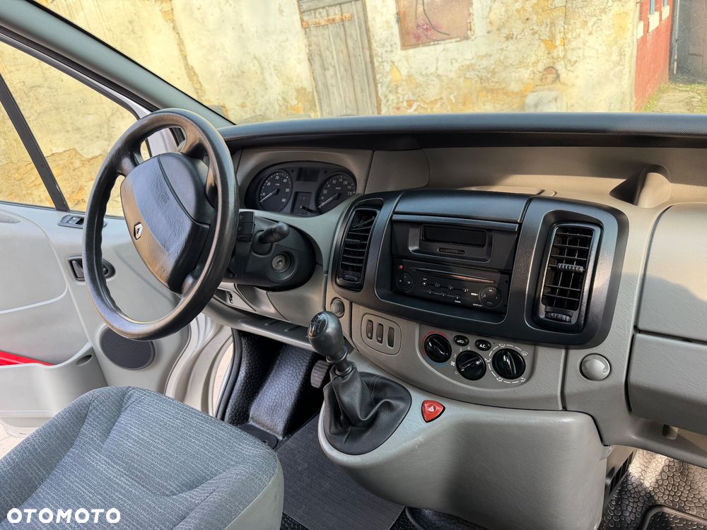 Renault Trafic - 11