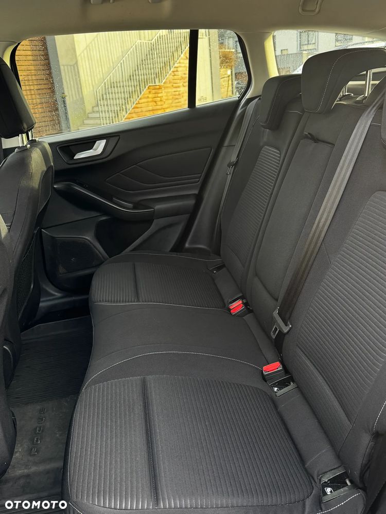 Ford Focus 1.5 EcoBoost Titanium Business - 18