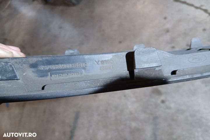 Grila bara fata centru C1BB-17K945-AA C1BB-17K945-AA Ford Fiesta MK7 - 4