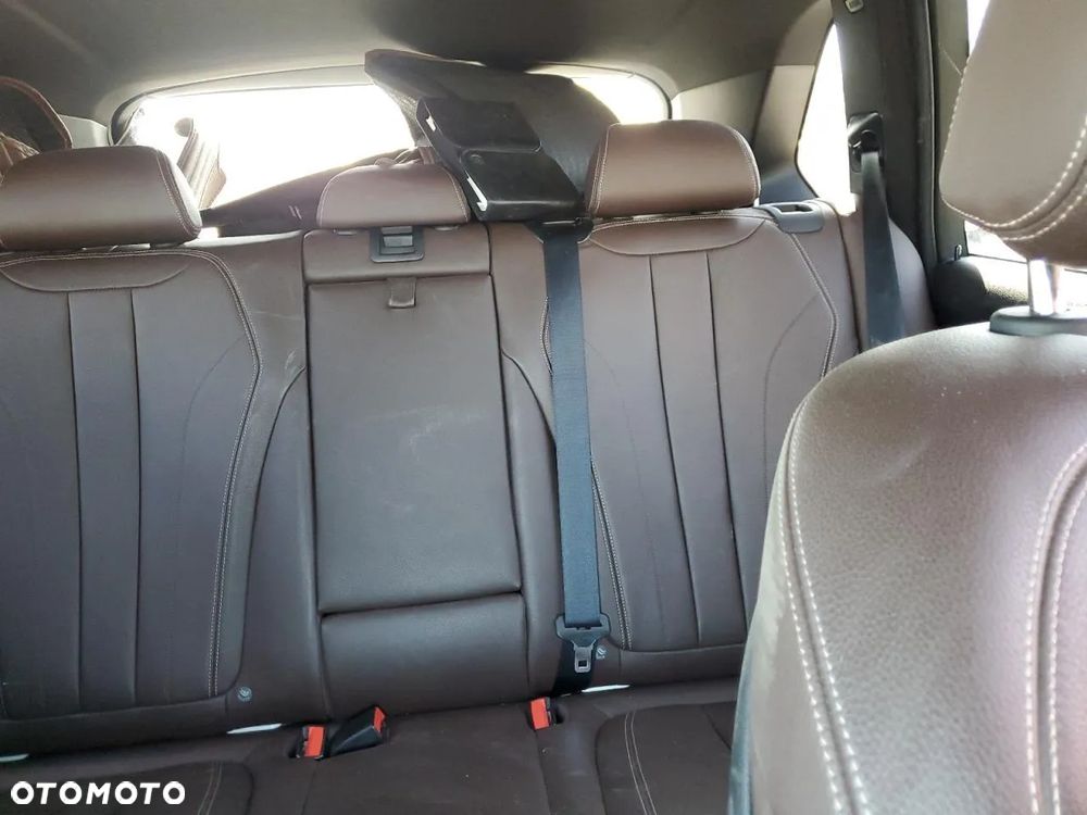 BMW X5 xDrive35i - 9