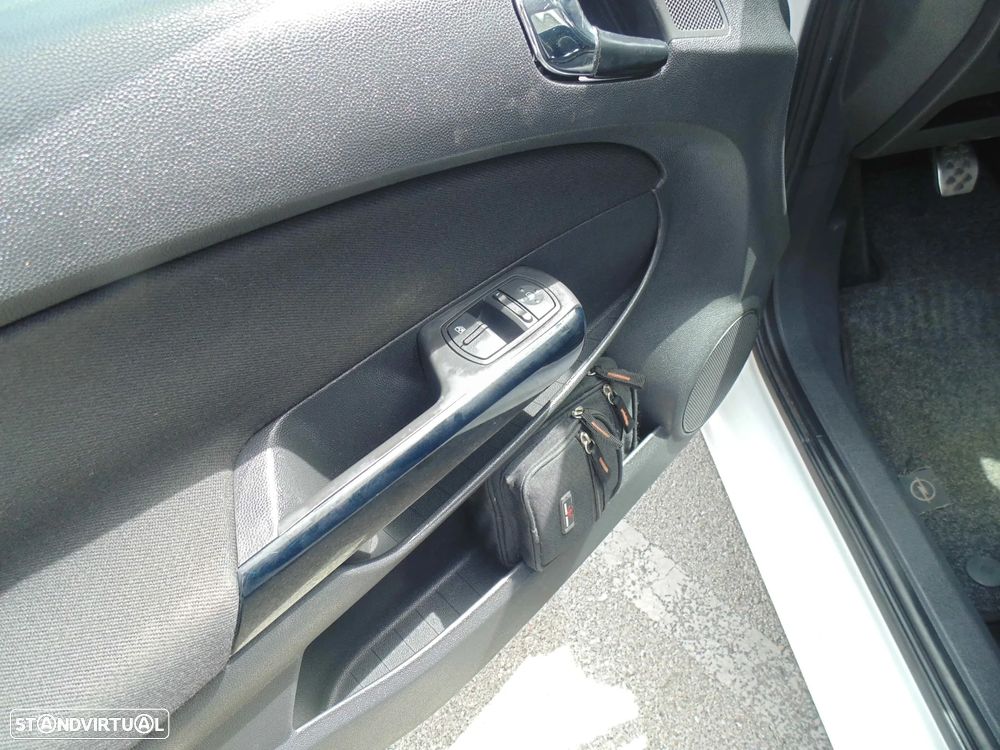 Opel Corsa 1.2 Black Edition 129g - 20