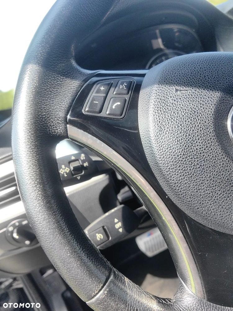 BMW Seria 3 330i - 19