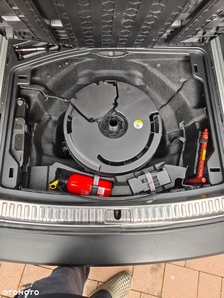 Audi A6 Avant 40 TDI quattro S tronic - 32