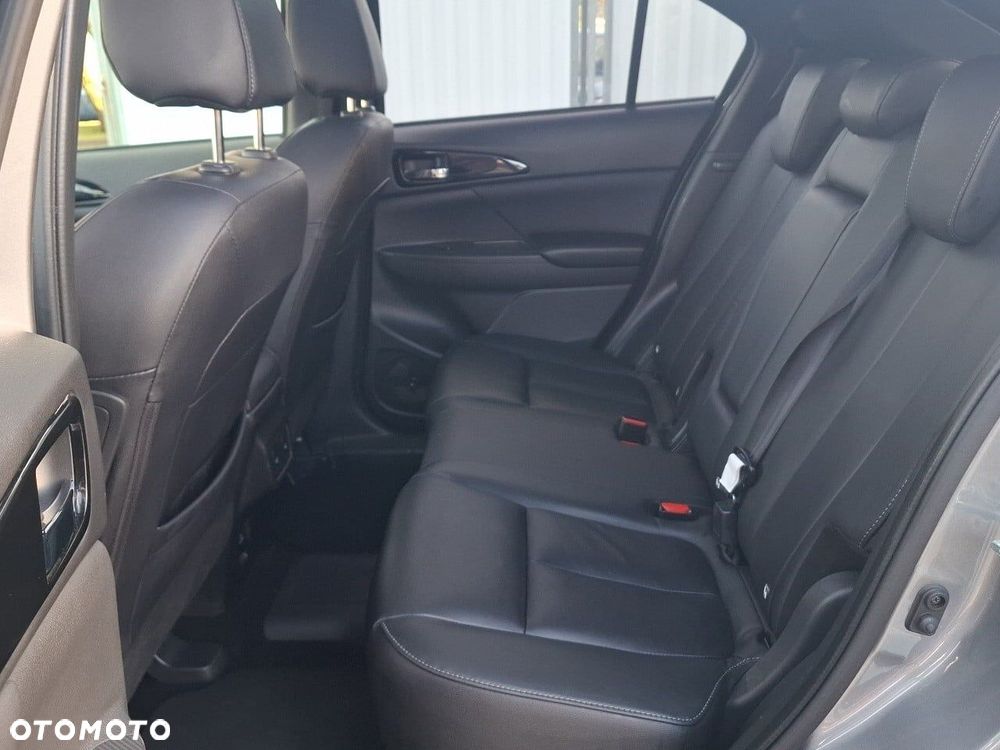 Mitsubishi Eclipse Cross - 12