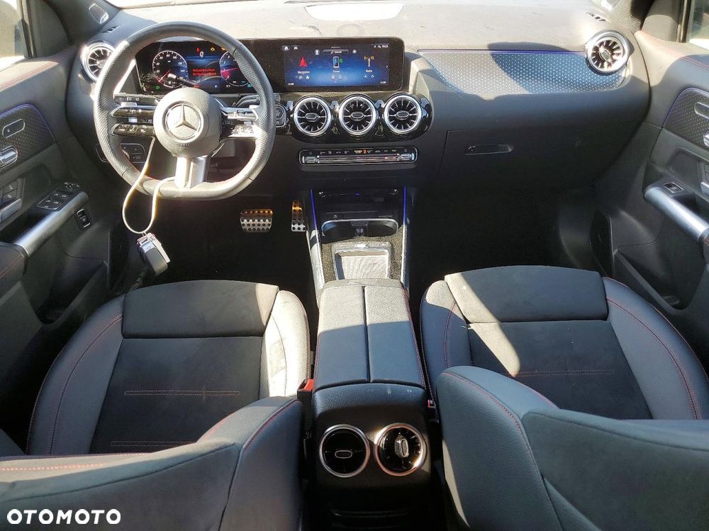 Mercedes-Benz GLA 250 4-Matic - 10