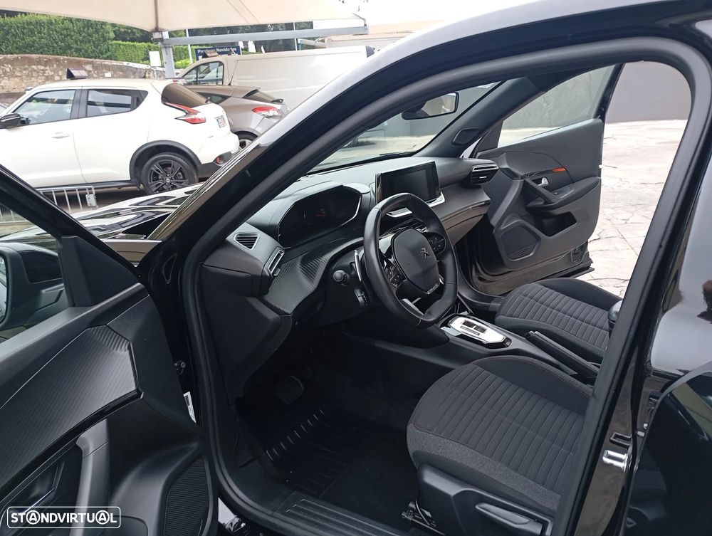 Peugeot 2008 PureTech 130 EAT8 Active - 9