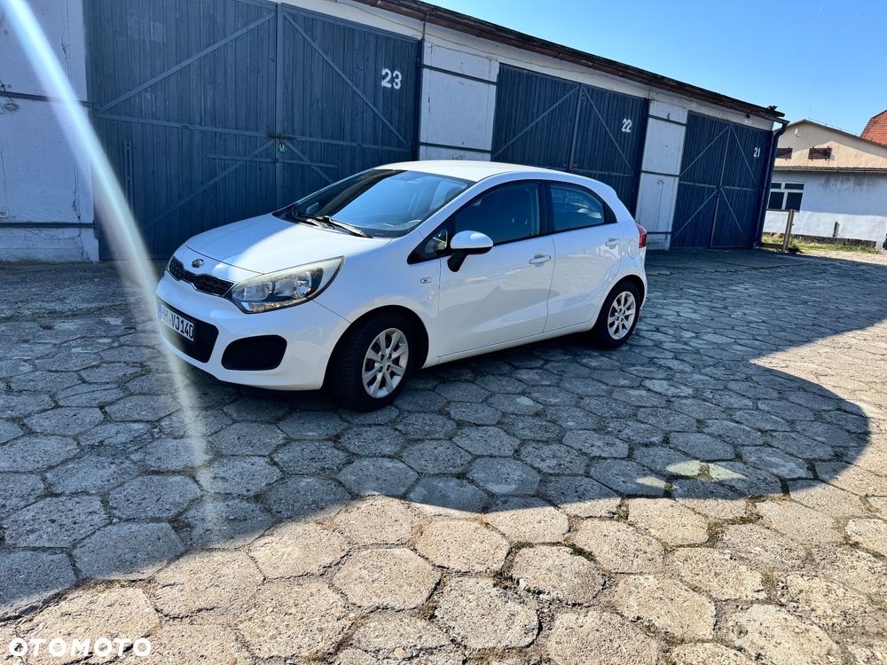 Kia Rio - 2