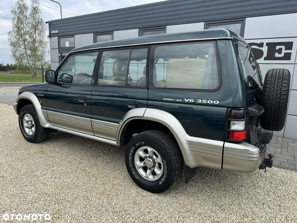 Mitsubishi Pajero - 8