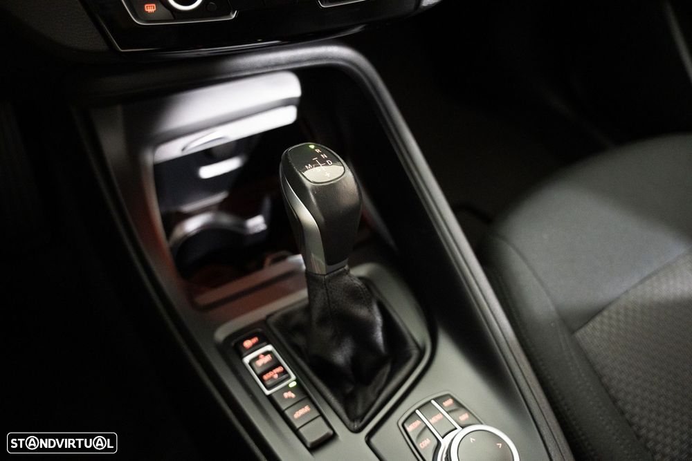 BMW X1 25 e xDrive Corporate Edition - 17