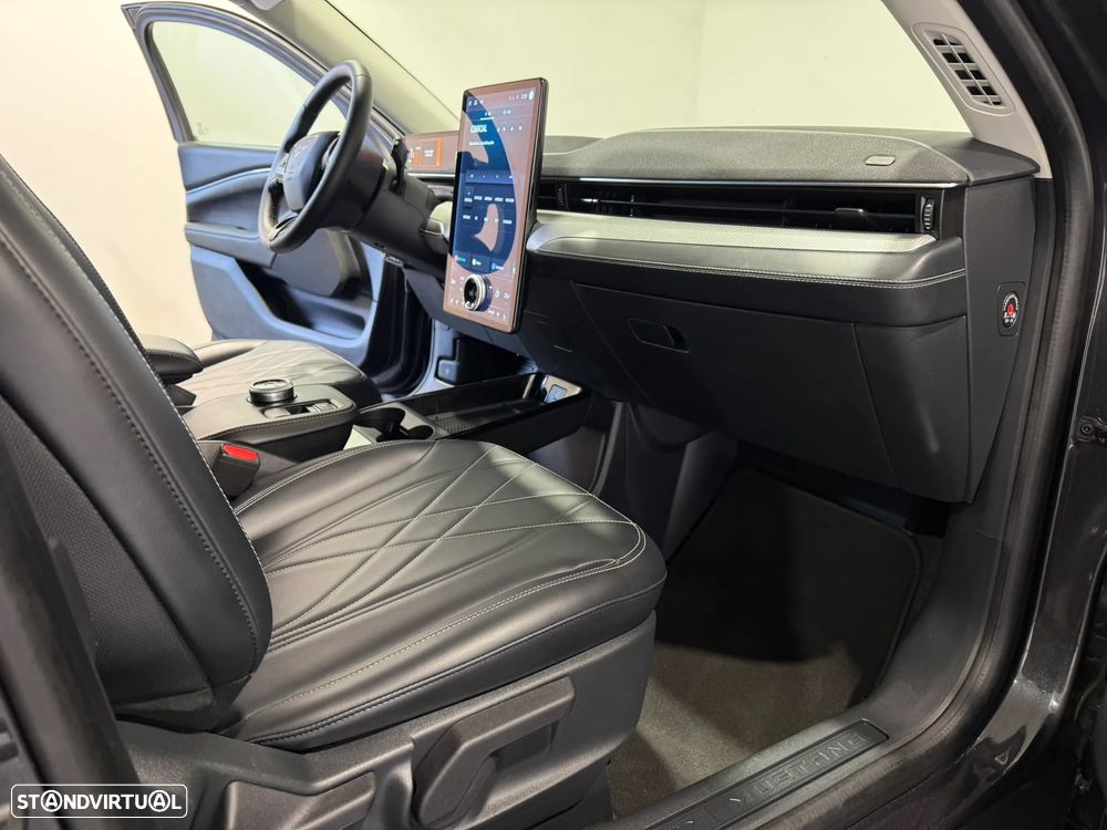 Ford Mustang Mach-E Standard - 39