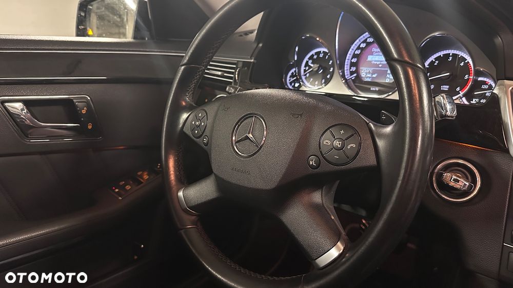 Mercedes-Benz Klasa E 350 CDI DPF 4Matic BlueEFFICIENCY 7G-TRONIC Avantgarde - 14