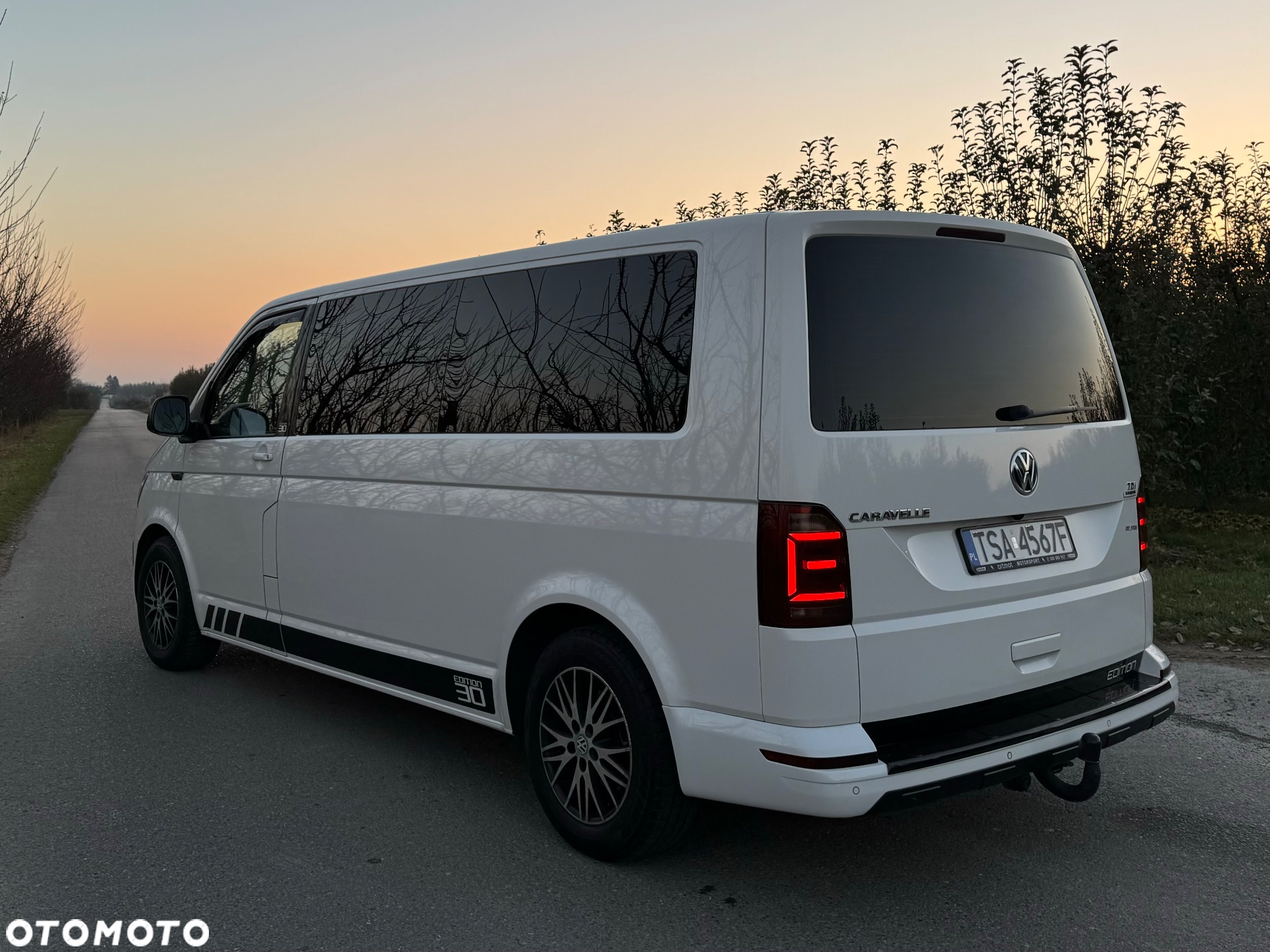 Volkswagen Multivan 2.0 TDI L1 Edition DSG - 2