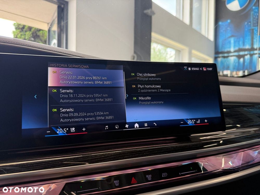 BMW Seria 7 - 32