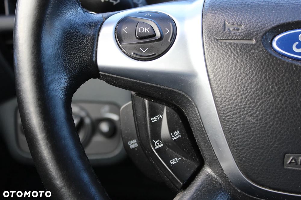 Ford Grand C-MAX - 17