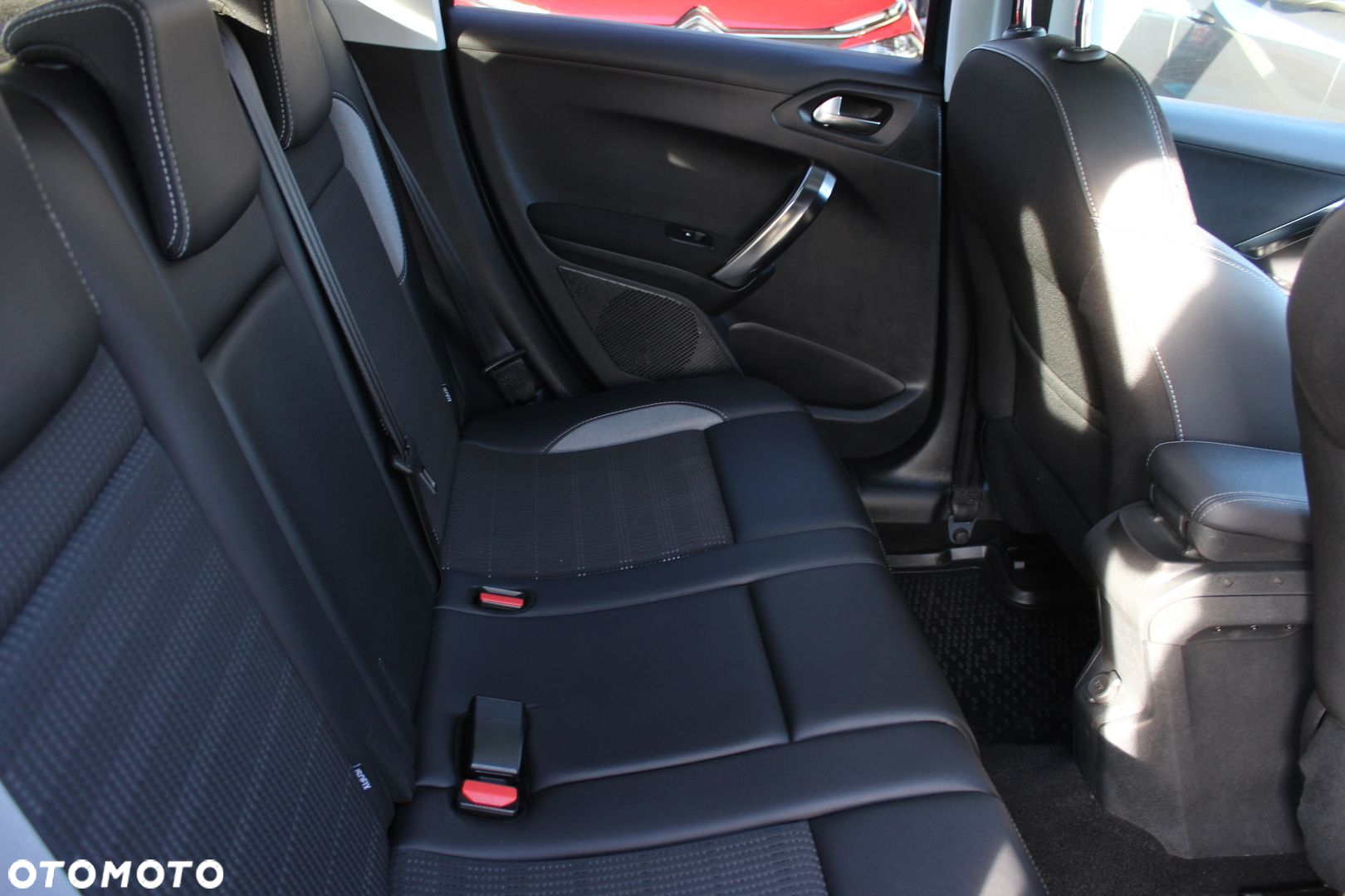 Peugeot 2008 - 33