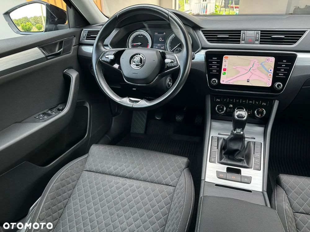 Skoda Superb 2.0 TDI Ambition - 21