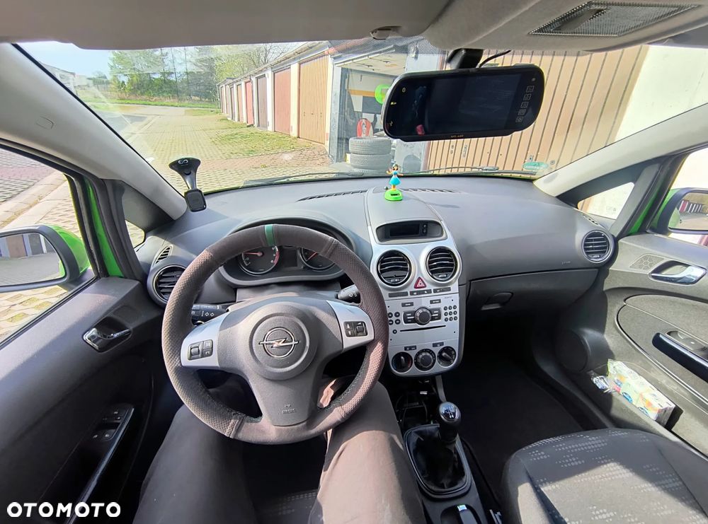 Opel Corsa 1.4 16V Color Edition - 5