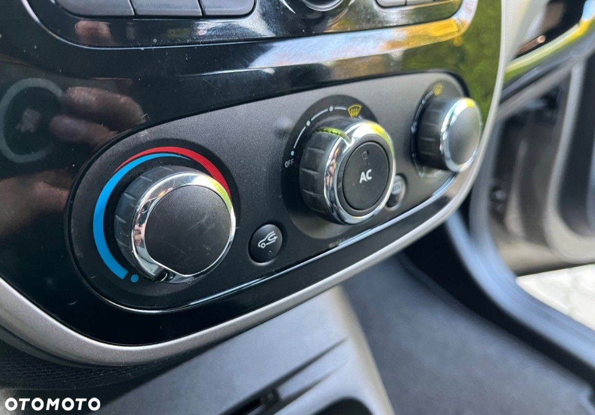 Renault Captur - 17